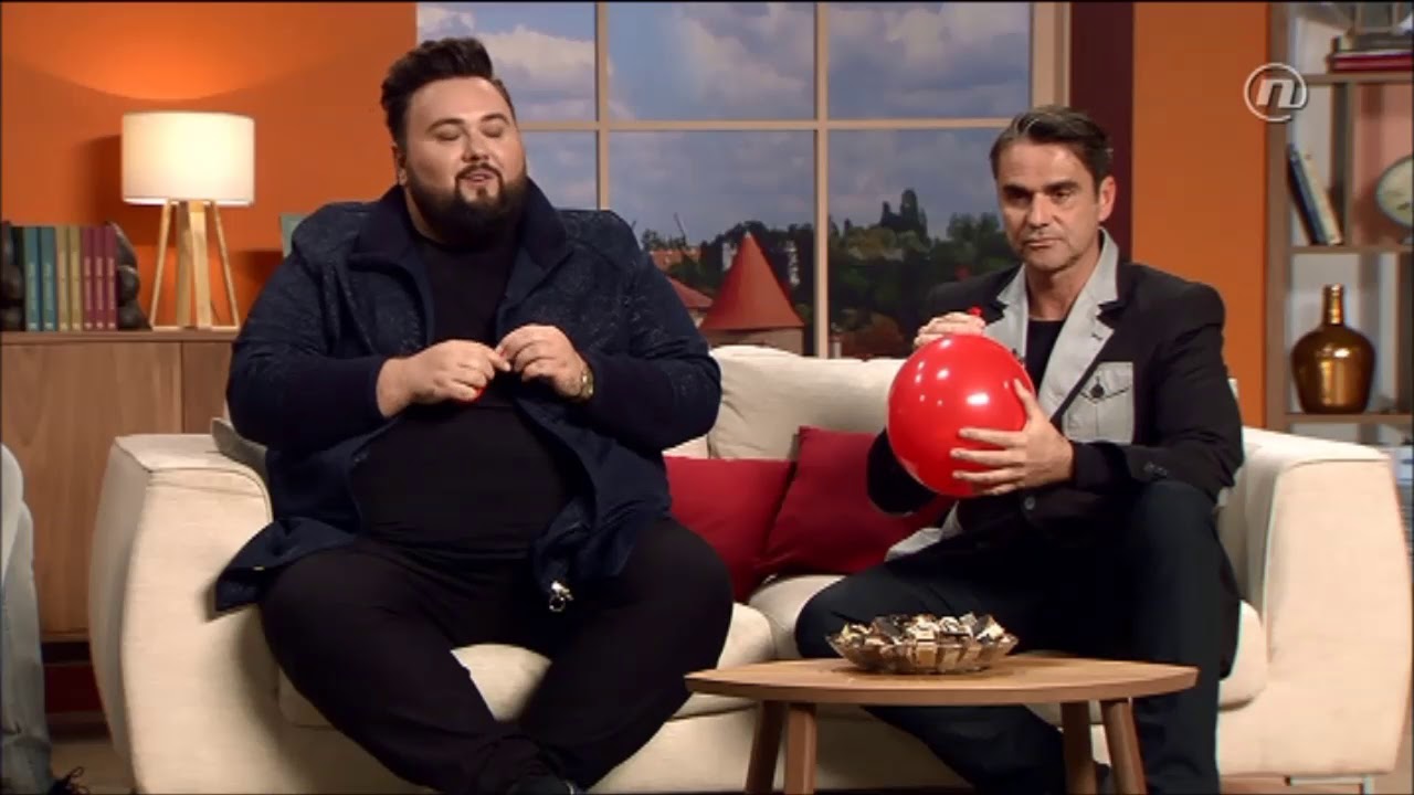 Đani Stipaničev, Jacques Houdek....i pjevanje s helijem