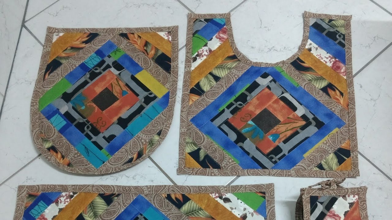 JOGO DE BANHEIRO COM TIRAS DE TECIDOS
