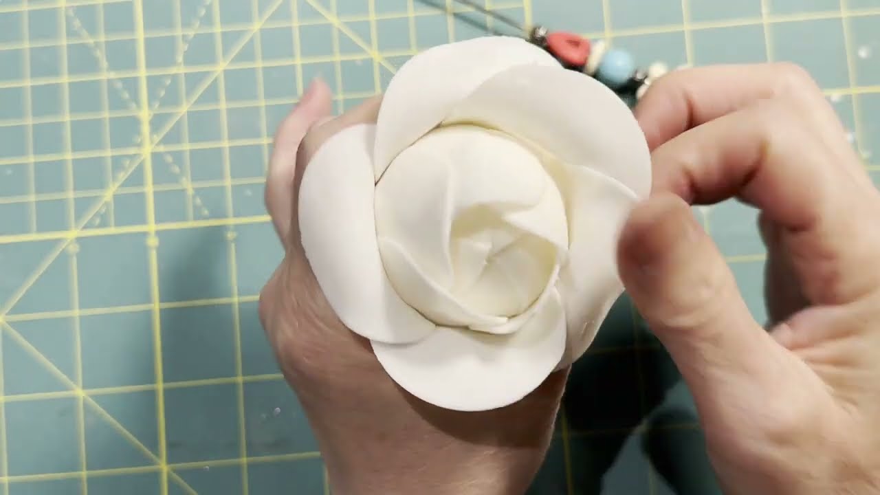 Cake Cover Fondant Decorating Ideas Big Size Camellia Tutorial #cakedecoratingideas #camellia