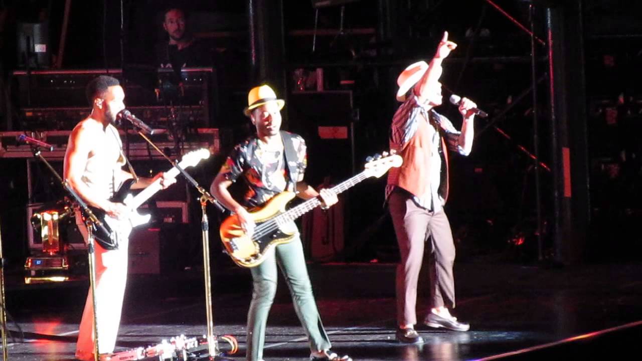 Bruno Mars - Intro + Moonshine - Hershey, PA (7/12/14)