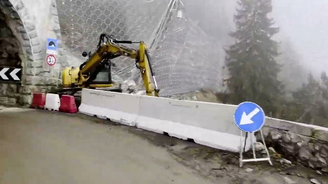 Erste Fahrt über den Plöckenpass nach Felssturz