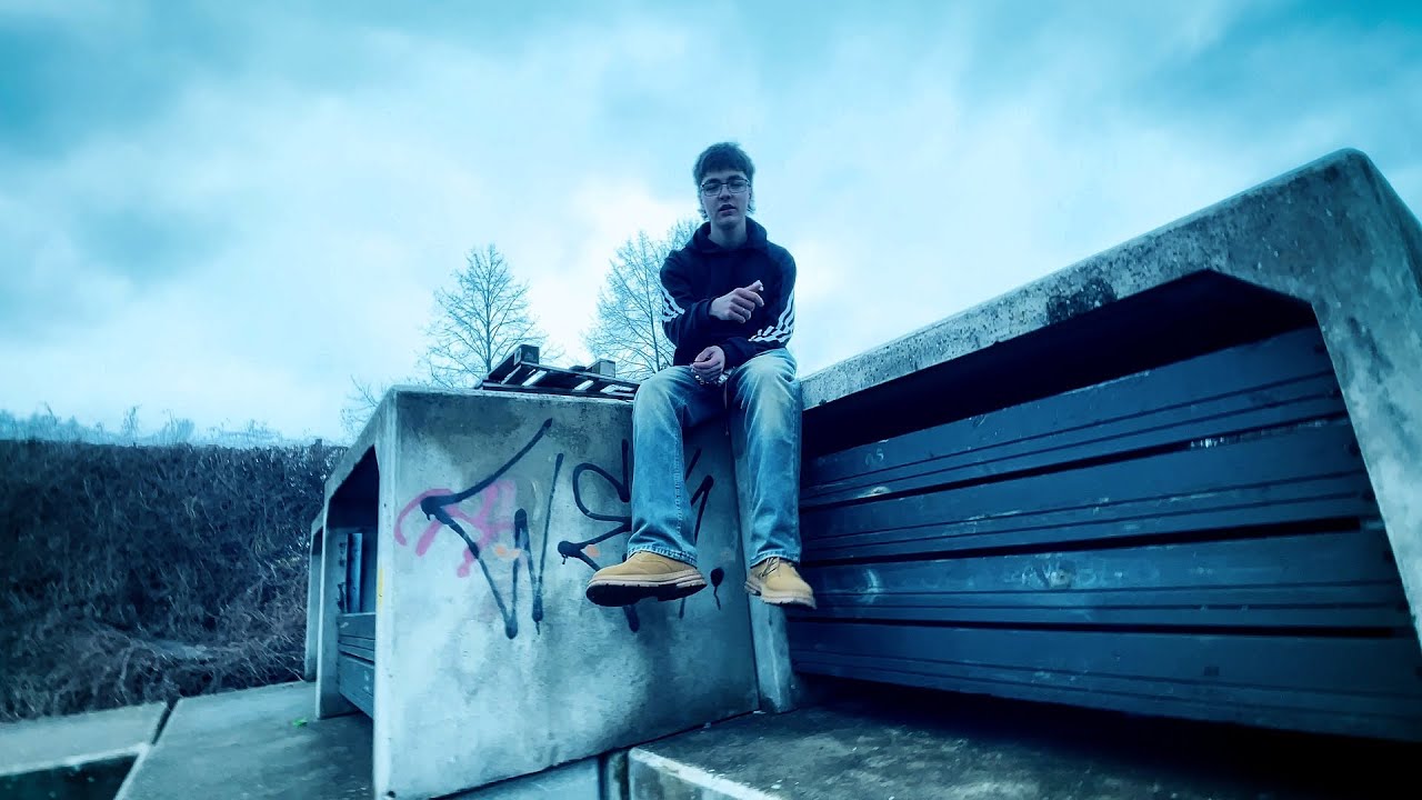 sułek ft.piorun - NOWE VETEMENTS (prod.@elfesher) [🎥inaccessibile]