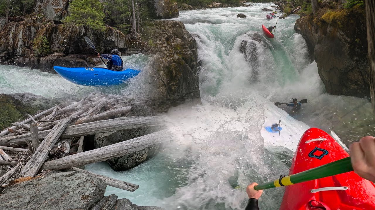 GoPro Kayaking RAW: Cheakamus, Canada BC // upper & Balls to the Wall