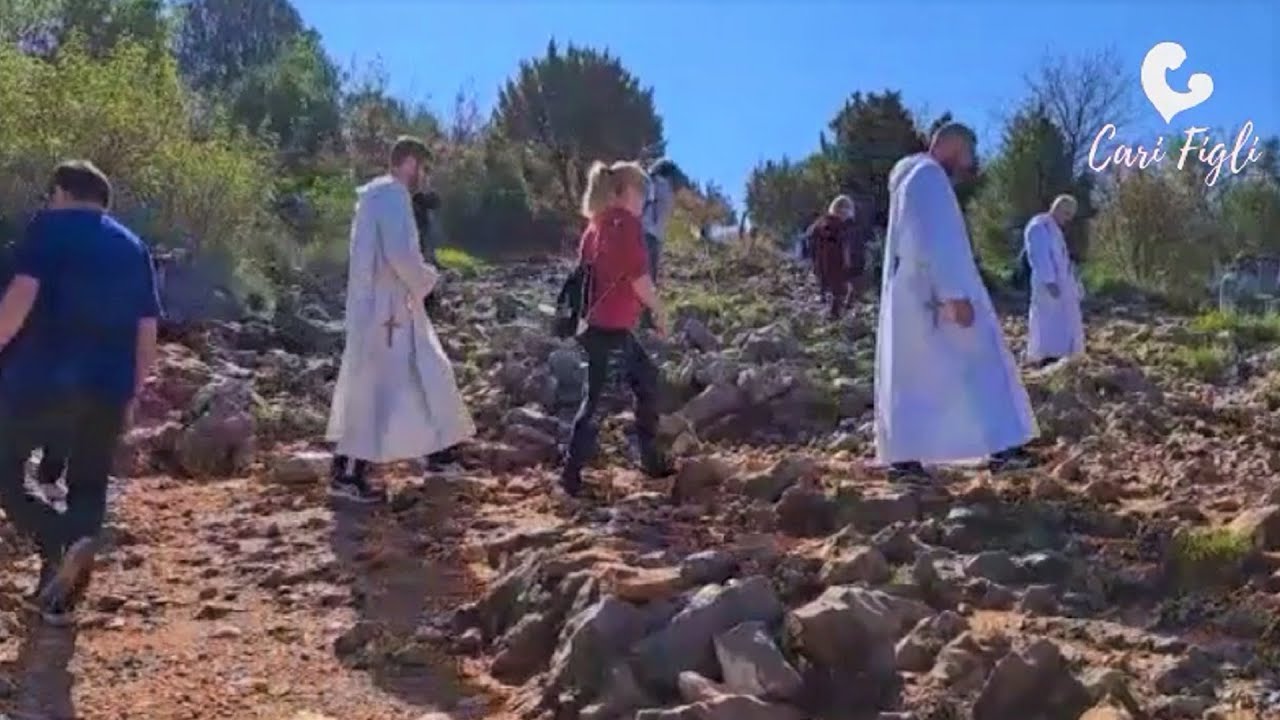 Salita sulla Collina delle Apparizioni - Medjugorje