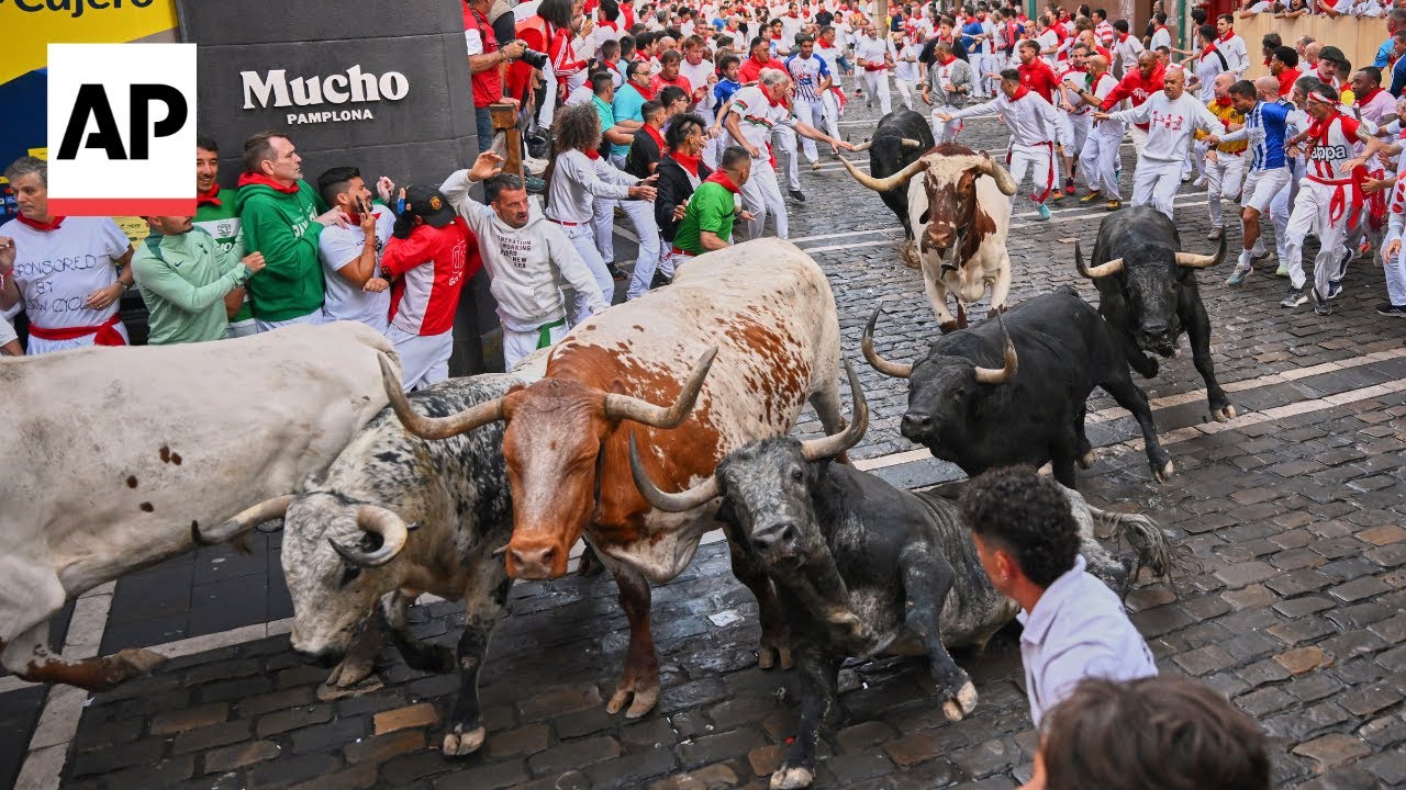 7 suffer minor injuries after second day of bull run in Pamplona, Spain