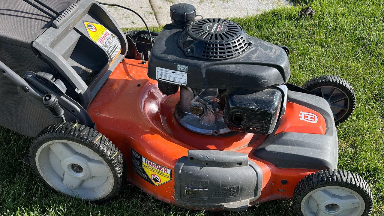 How to install a new pull rope on your lawnmower! Pull rope broke on lawnmower. Lawnmower repair.