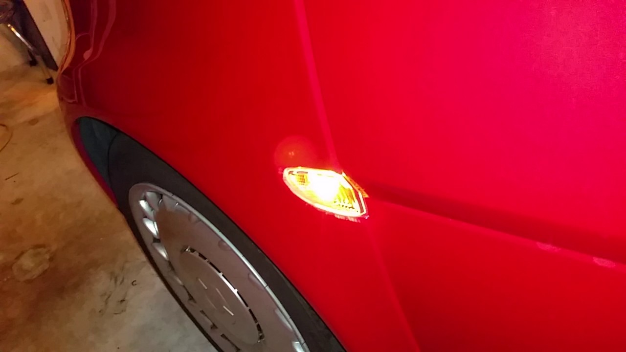 2008-2014 Smart Fortwo - Testing Front Side Marker Light After Changing Burnt Out Light Bulb