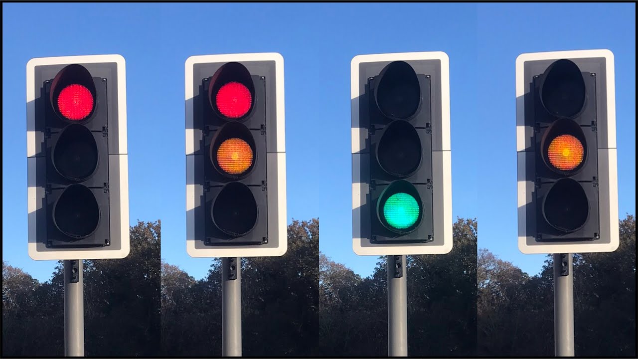 Clacton-On-Sea: St John's Road B1027 J/O Legerton Drive, PEEK CLS Traffic Lights