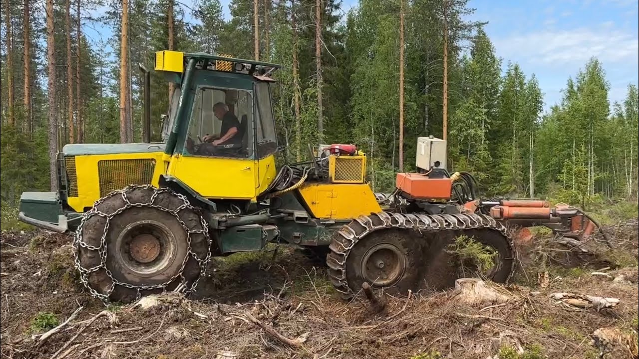 Muokkaus ja kylvö männylle, kerta-ajolla. Oikee äijäkone !