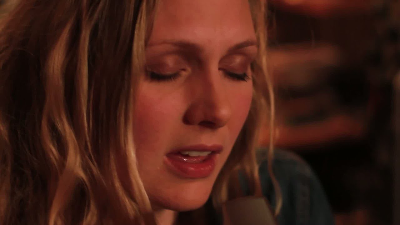 Lena Swanberg - Dream On (Live Acoustic)