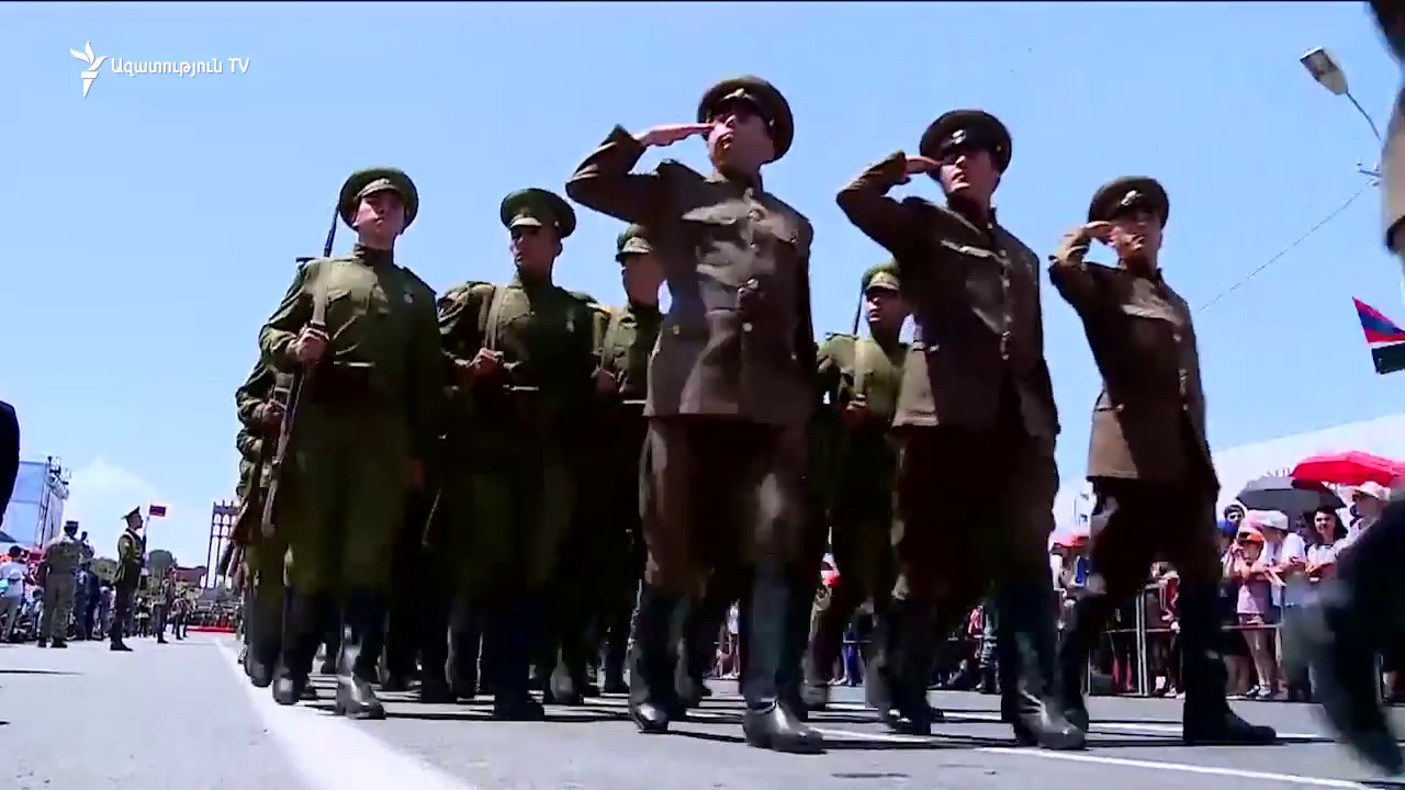 Տոնական շքերթ Սարդարապատում