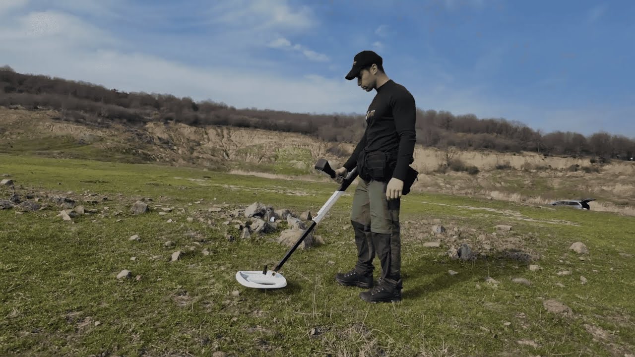 Best Gold Detector for Serious Gold Prospecting &ndash; Quantum VX 900 Metal Detector
