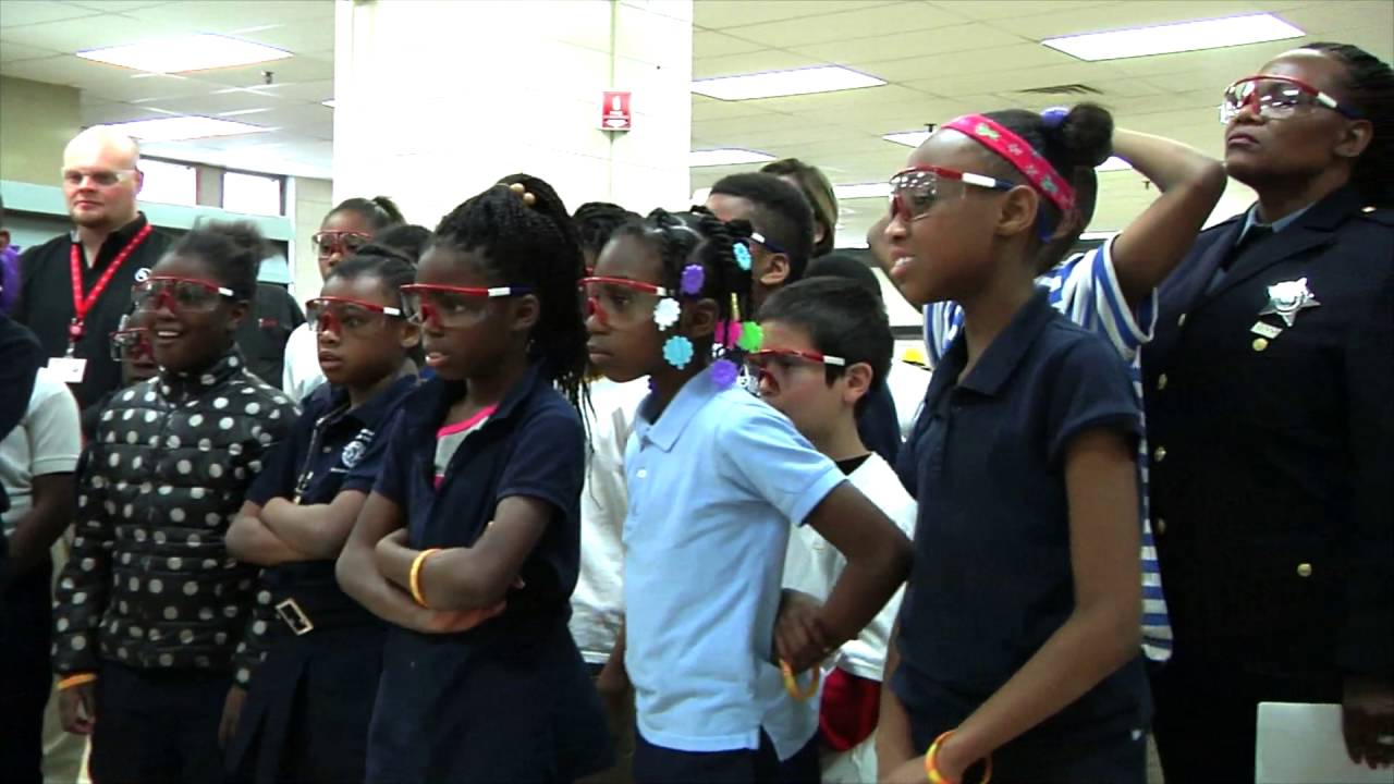 UL Safety Smart - Field Trip at the UL Lab! With the Chicago P.D.
