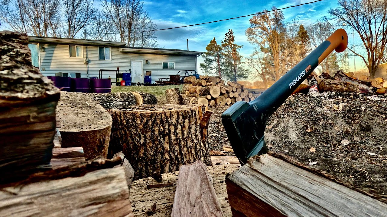 Buying & trying out a mid-sized Fiskars X17 splitting axe