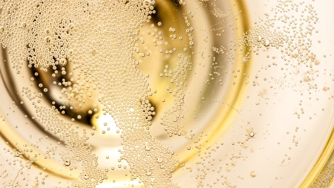 Spumanti: i fattori chiave per la pressatura e la preparazione del mosto