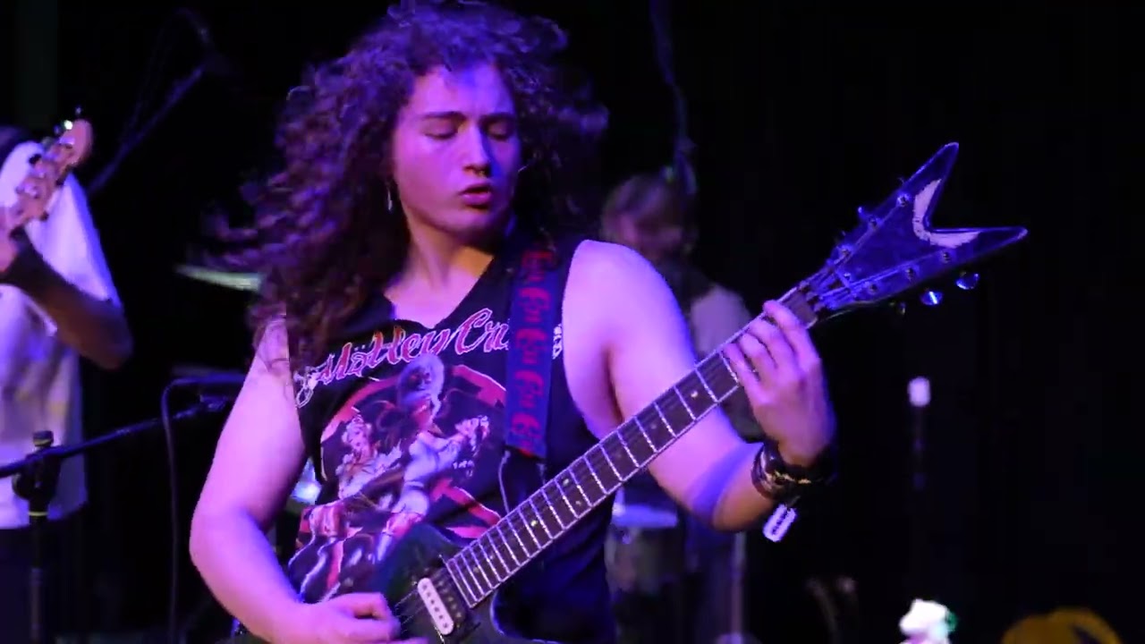 'I Hate Therefore I am' and 'Tunnel Vision' - Marigold