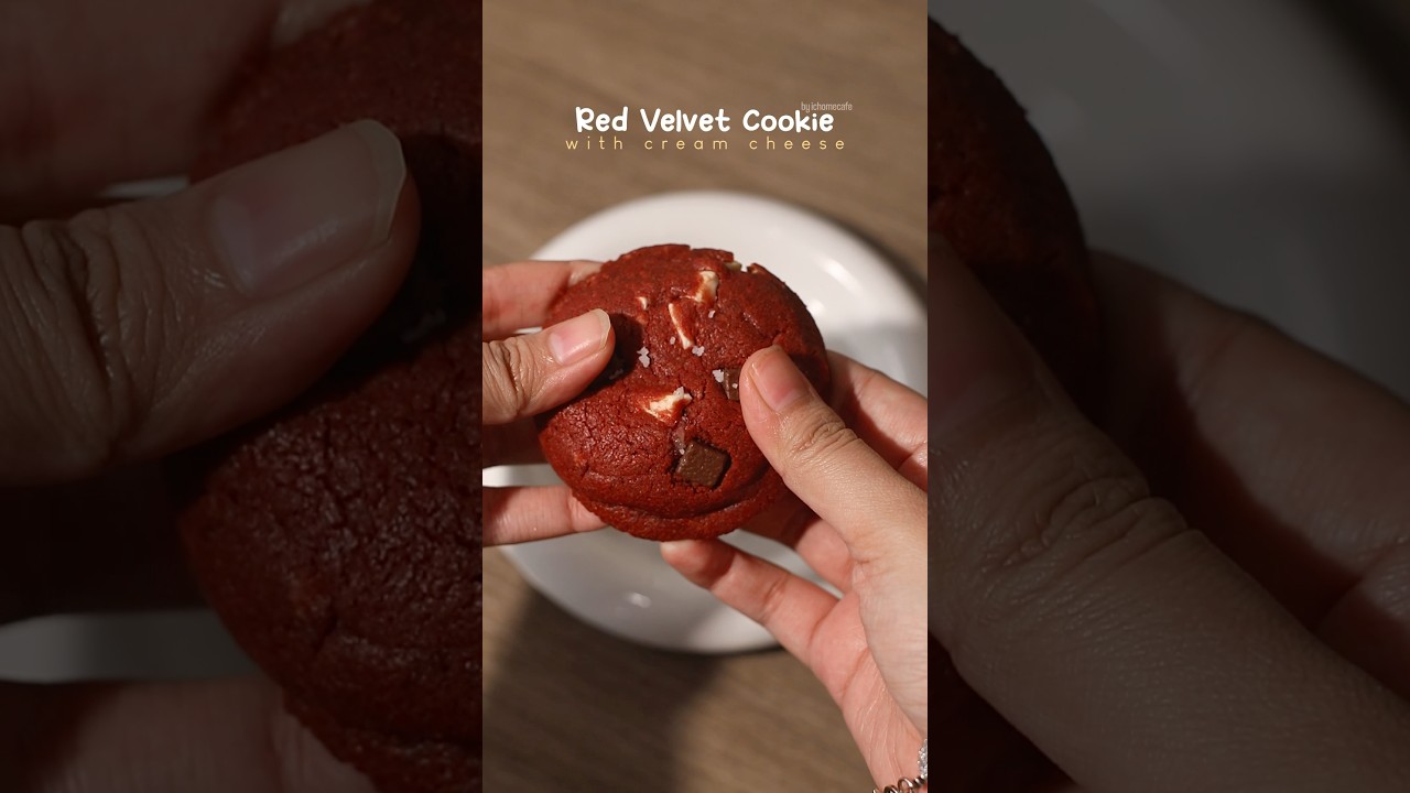 Red Velvet Cookie with Cream Cheese