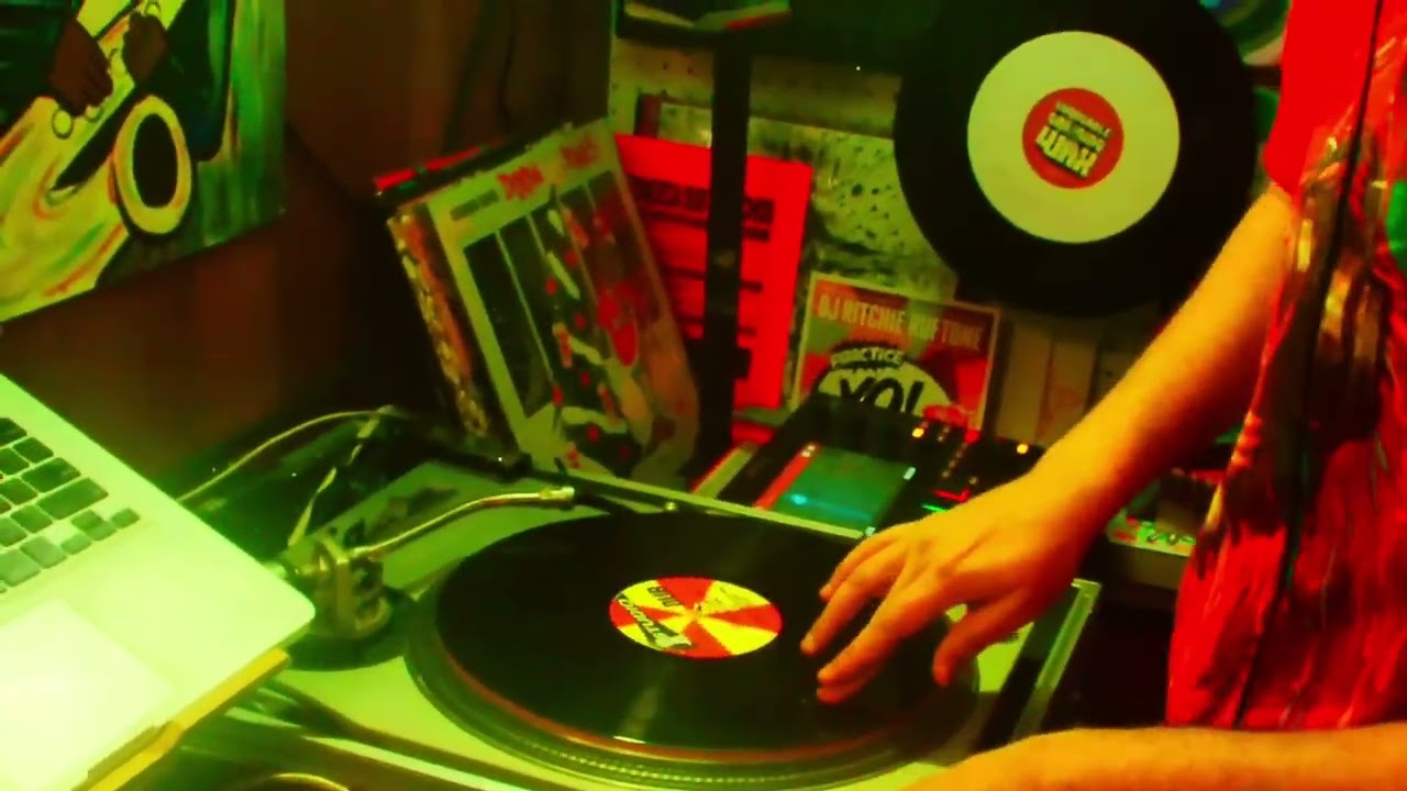 Reggae vinyl session by Le burguez at the groovillain bunker