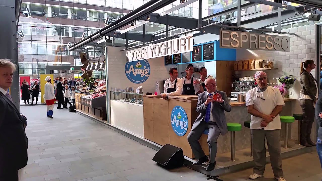 De opening van de markthal door Maxima