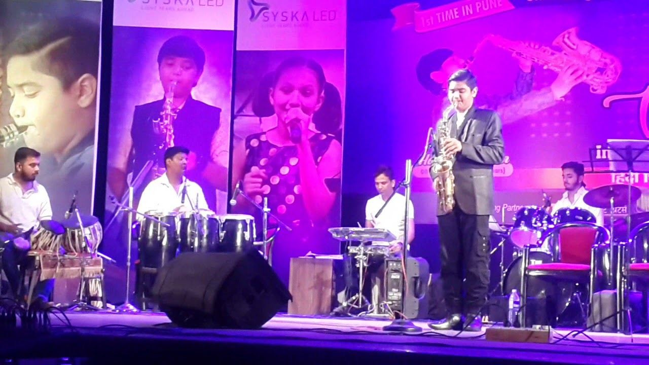 Chura liya hai ... HARSH BHAVSAR playing Saxophone instrumental At pune