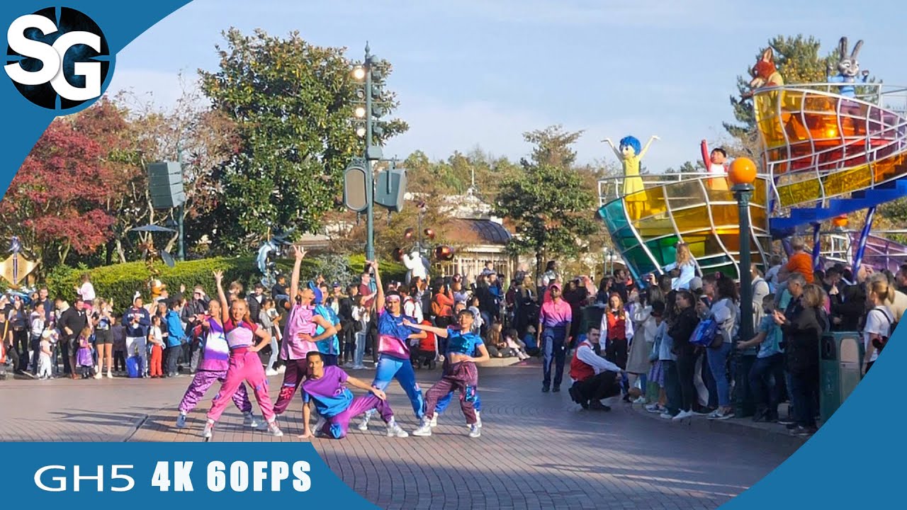 It's Time to Shine! Parade | Disneyland Paris Halloween 2022