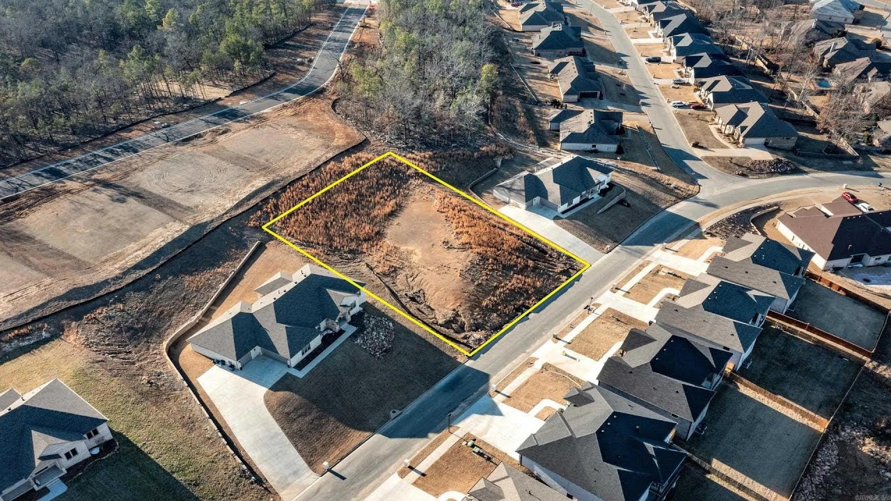 NEW LISTING: 168 Maumelle Valley Drive Maumelle AR 72113