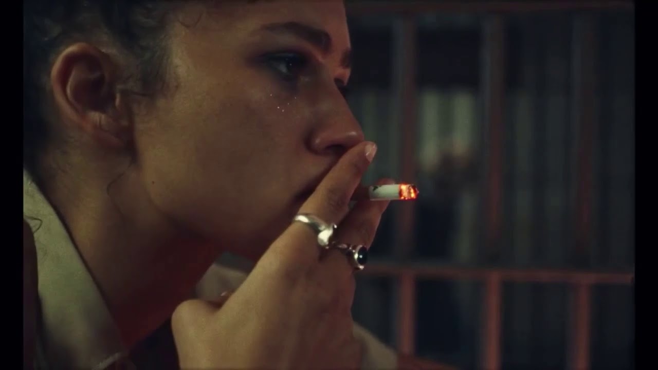 Rue trying to figure out what&rsquo;s up with Jules & Nate | Euphoria S01 E07