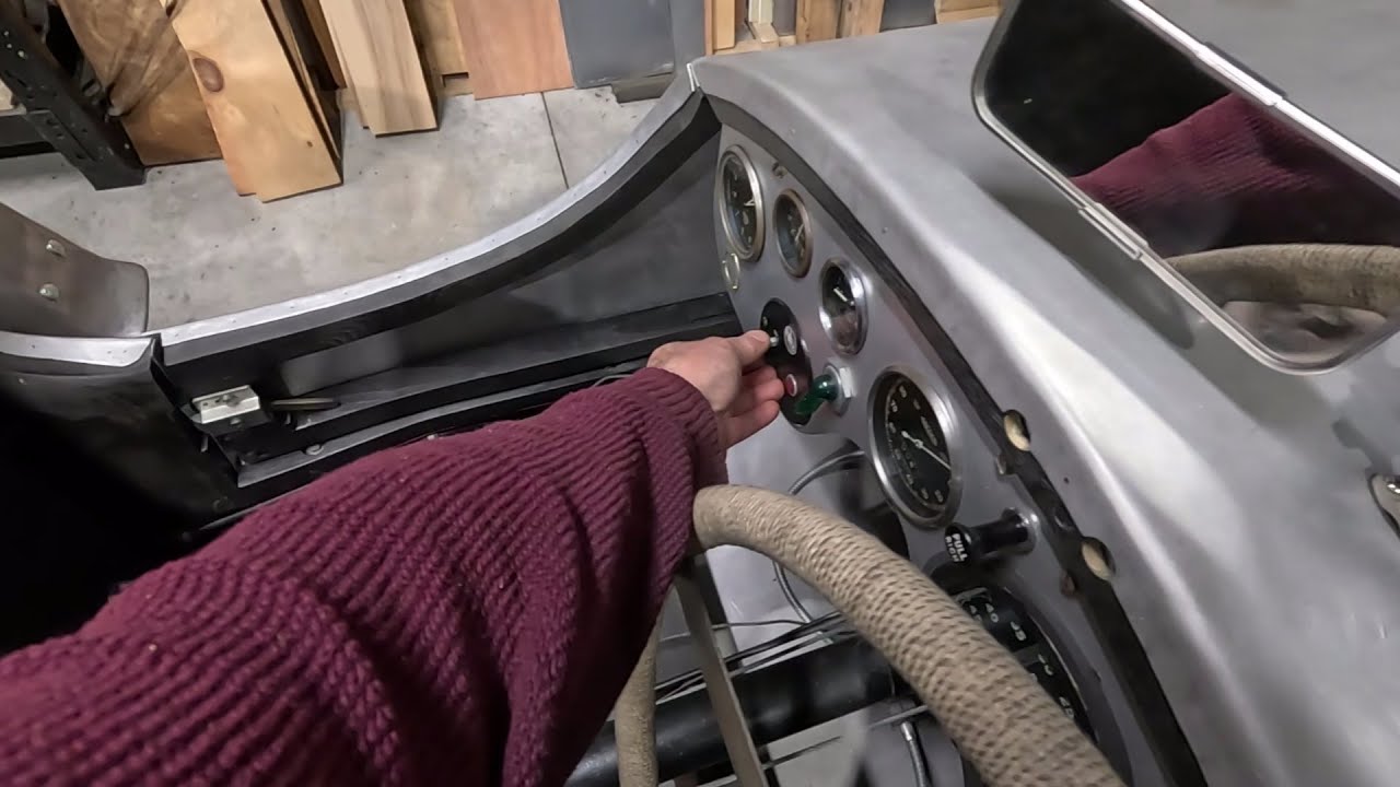 Райли Бруклендс - Больше арьергардов mp4