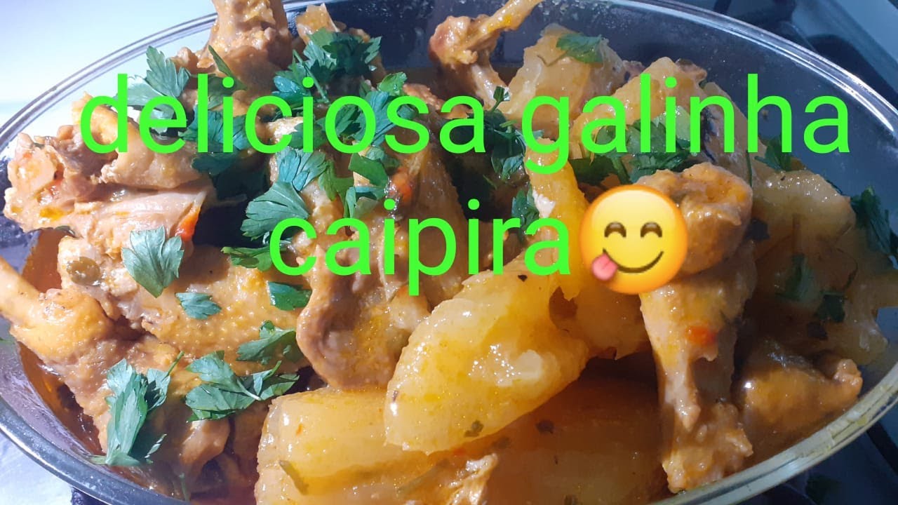deliciosa galinha caipira com mandioca feita na panela de pressão  .