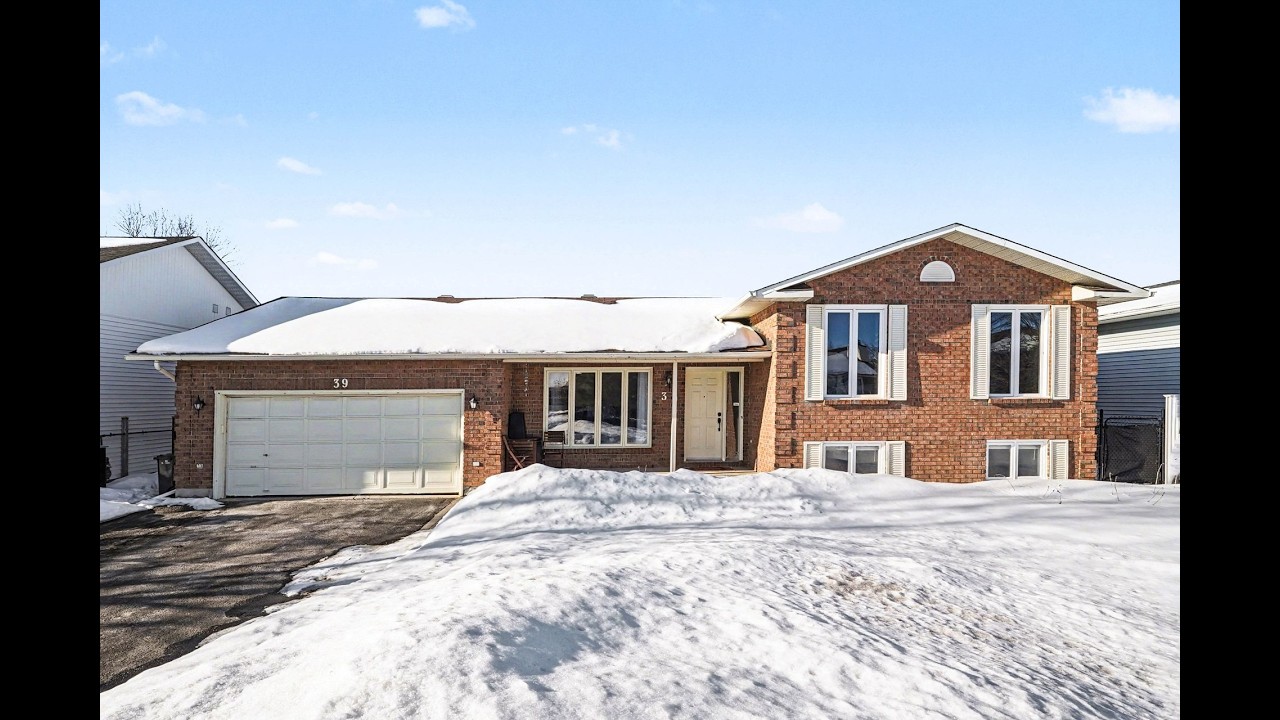 39 Lapointe Blvd in Embrun
