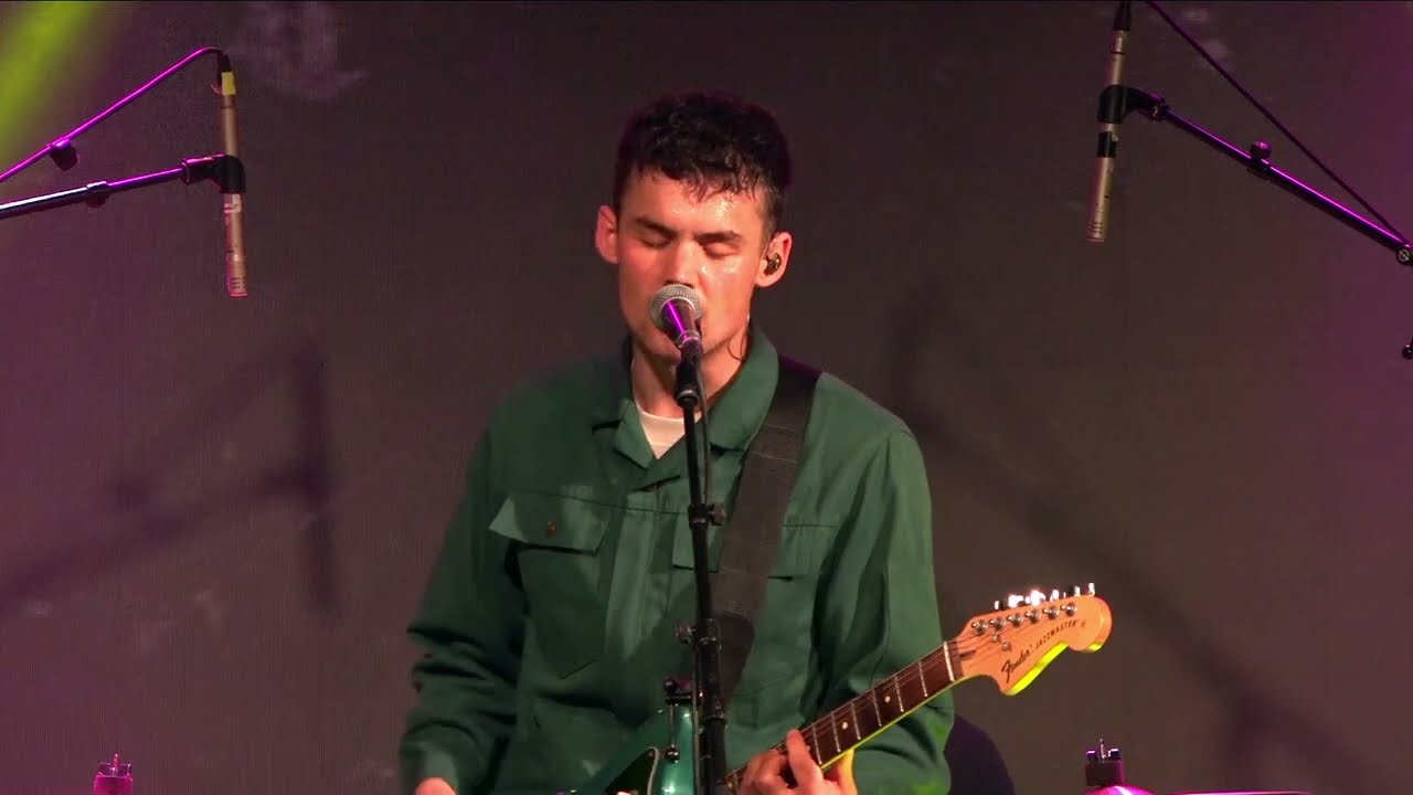 Harry Lyon performs 'While We're Still Young' and 'Extra.Ordinary'