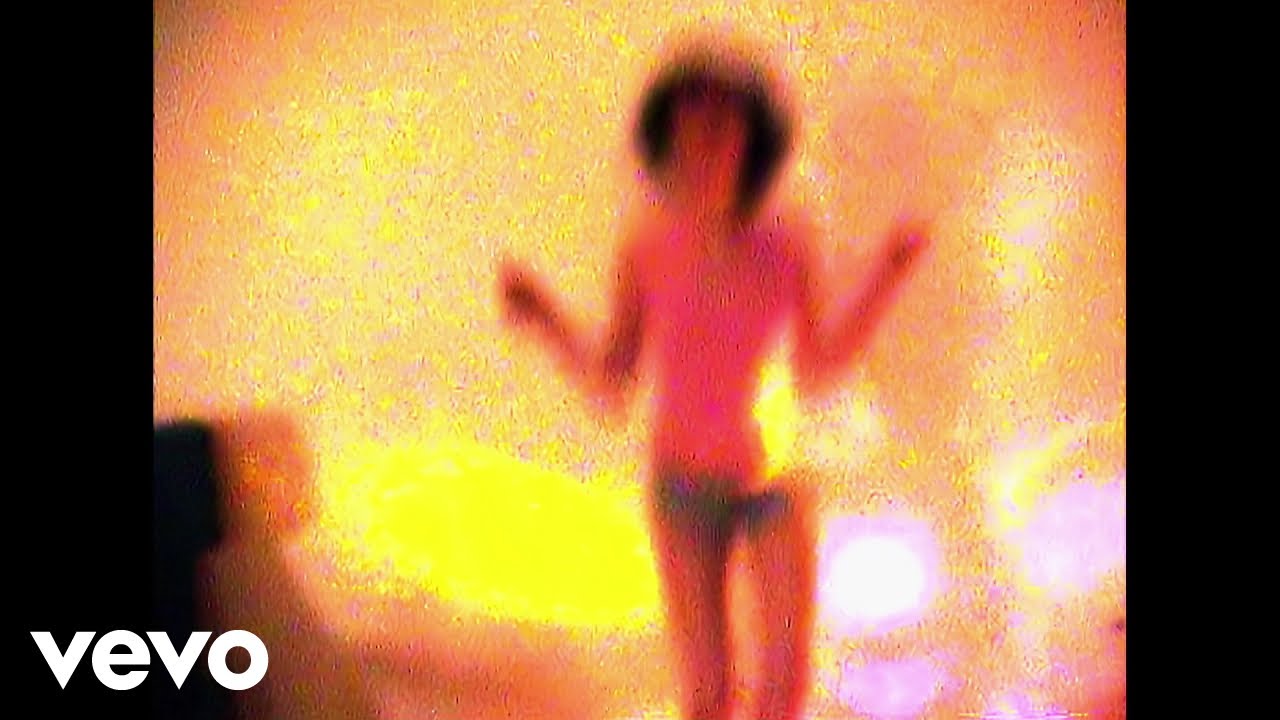 PJ Harvey - Who The Fuck? (Video)