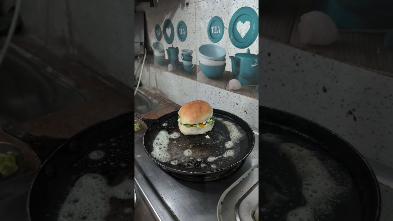 😋😋🤤🤤🍕🍕🍔🍔🌹💝💝Evening nasta mini pizza kids special Keval 10 minut mein ready#cooking#food#lover#bhukad