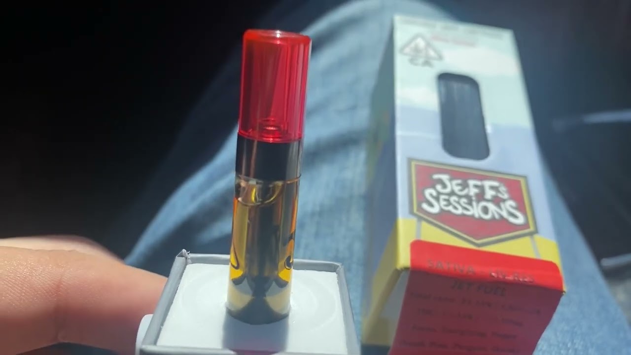 Jet Fuel Live Resin Cart By Jeff's Sessions | Budget Sativa Cartridge Review | OFF THE RADAR REVIEWS