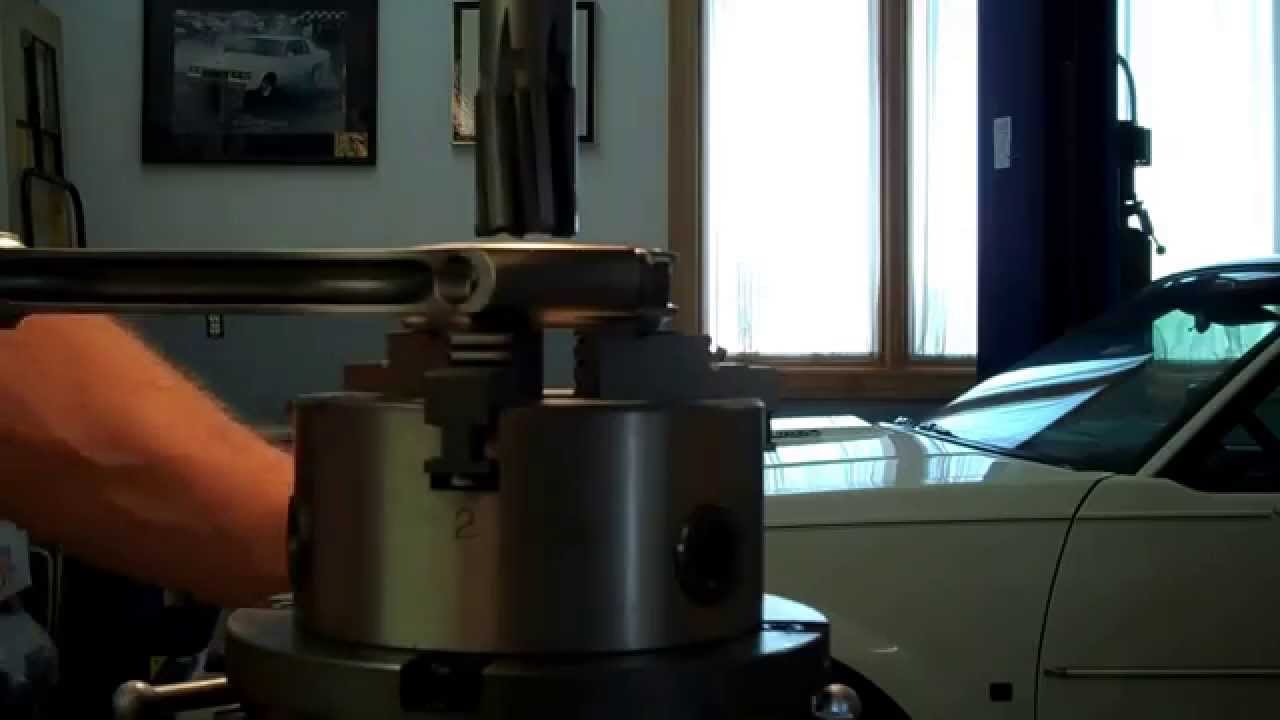 Measuring and machining connecting rods for side clearance