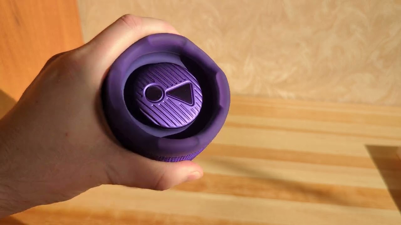 Корявая распаковка JBL Charge 6