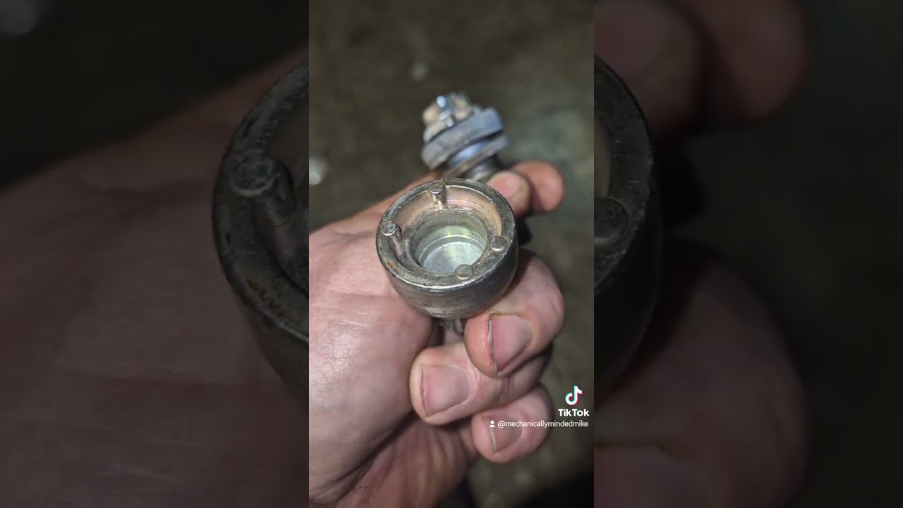 Сломалась гайка крепления колеса - #citroen #peugeot