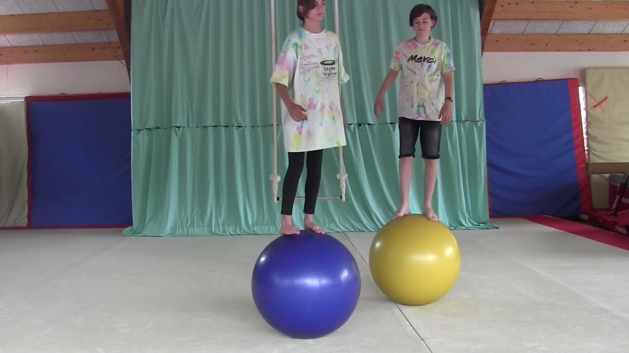 arts du cirque collège saint Laurent la Bresse