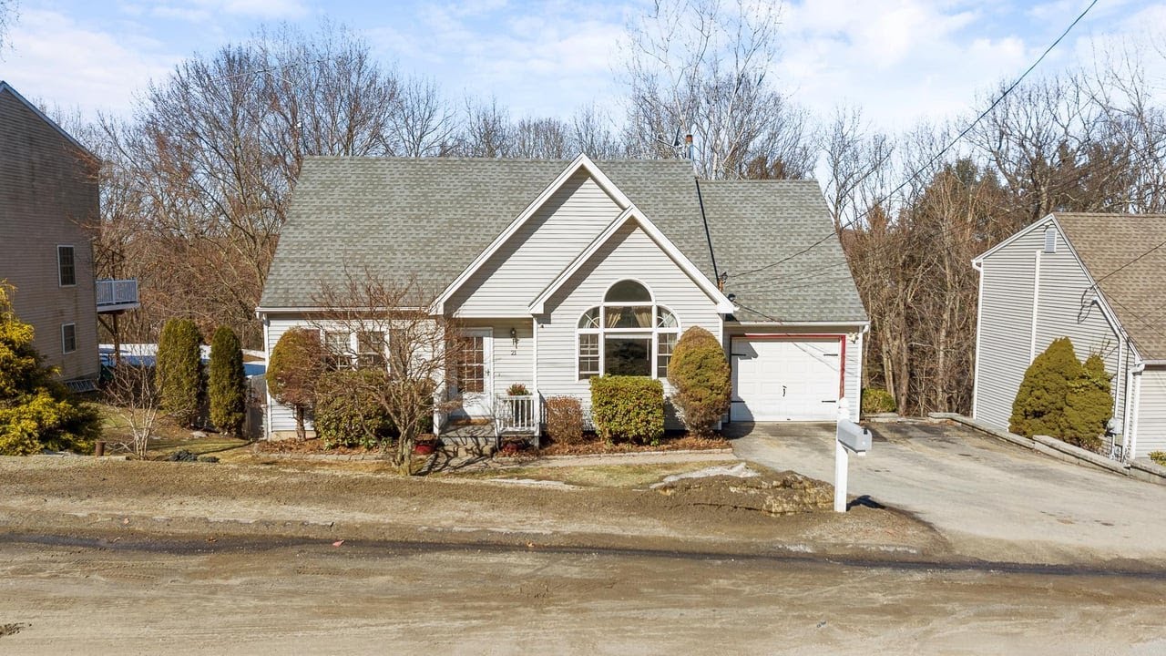 21 Irene Ave, Waterbury, CT