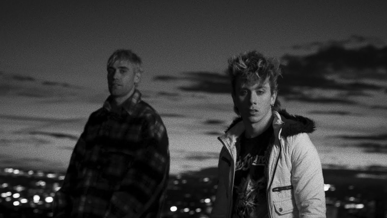 Mr.Rain, Walls - ODIO A LA LUNA (Official Video)