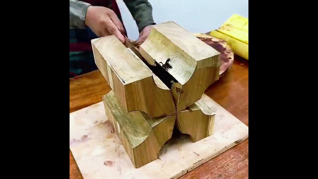 Extreme Wood Cutting Process | Giant Log Sliced on Vertical Saw