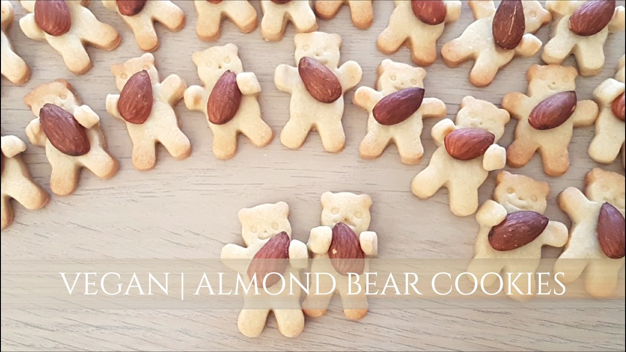 VEGAN | Almond Bear Cookies - only 4 ingredients!