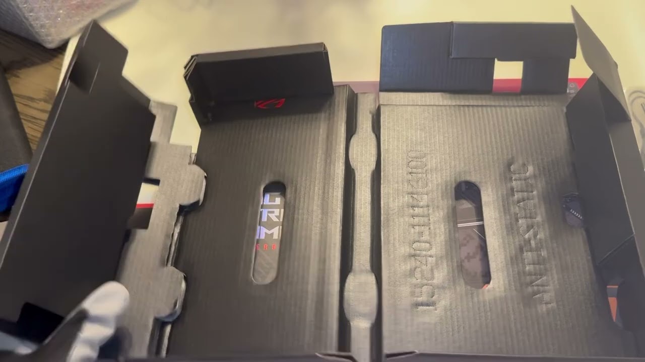 ASUS ROG X870-F Unboxing 