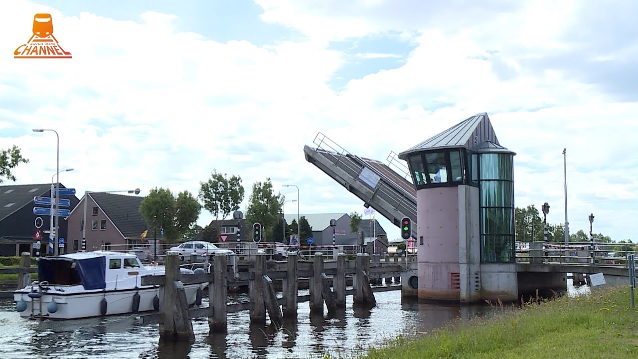 DUTCH BRIDGE OPENS - Brug Giethoorn-Zuid