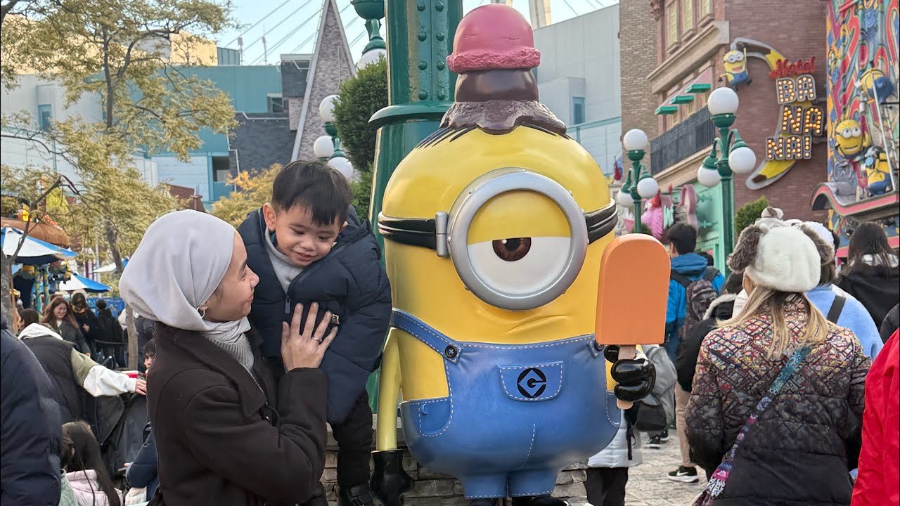 Muslim Family Winter Trip to Universal Studios Japan 🇯🇵❄️ | Halal Food, Rides & Travel Tips