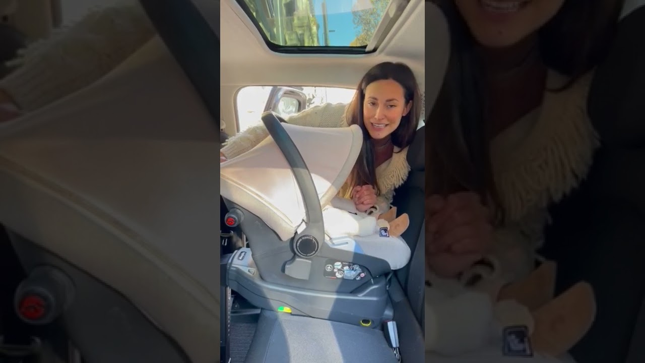 Michela coppa e il #seggiolinoauto reclinabile Primo Viaggio Lounge. #shorts #pegperego