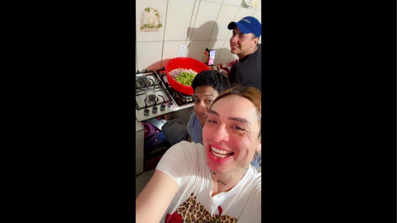 Preparando una rica soya con la pelo pelo y diva Ferrete You’re Welcome .￼
