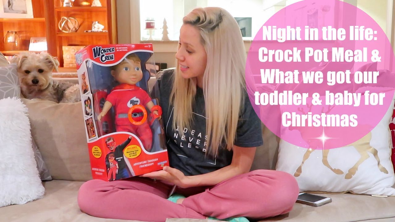VLOGMAS 2017// NIGHT IN THE LIFE: CROCKPOT MEAL + BUTTERNUT MAC & CHEESE + WHAT WE GOT OUR KIDS