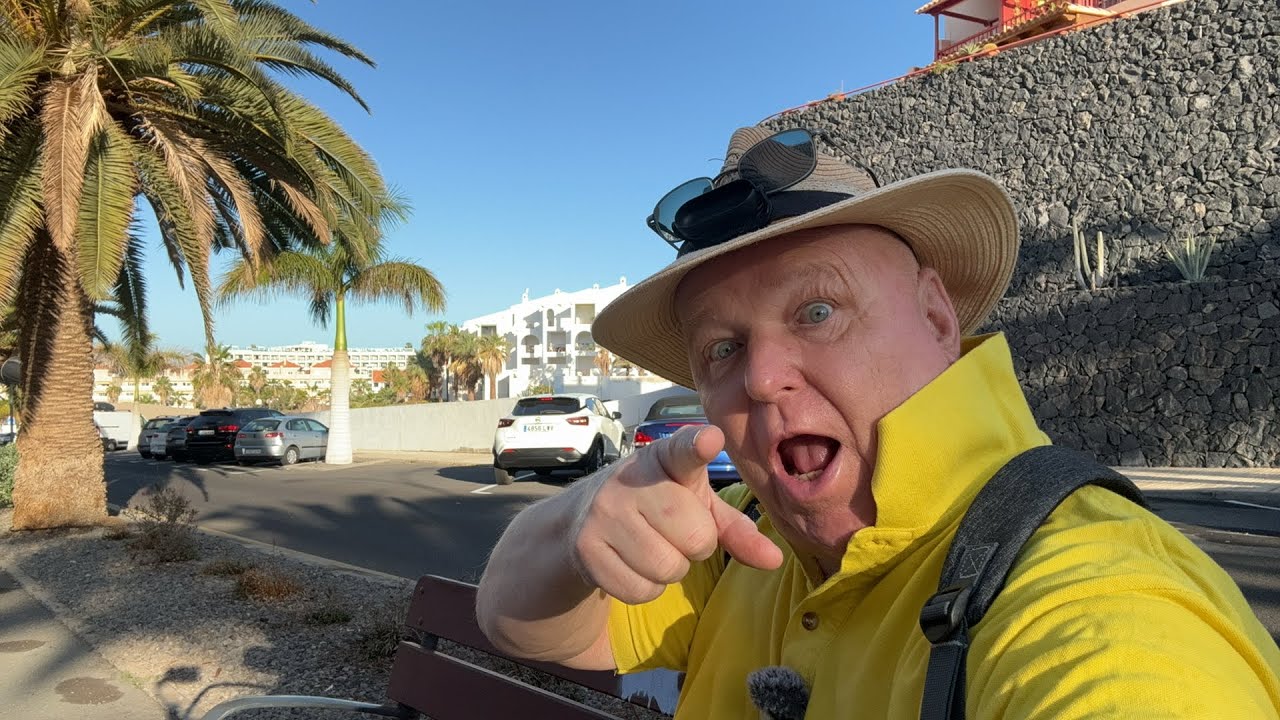 A walk over to Playa Paraíso and meeting Denis McCarthy at the Rosa Center ￼￼