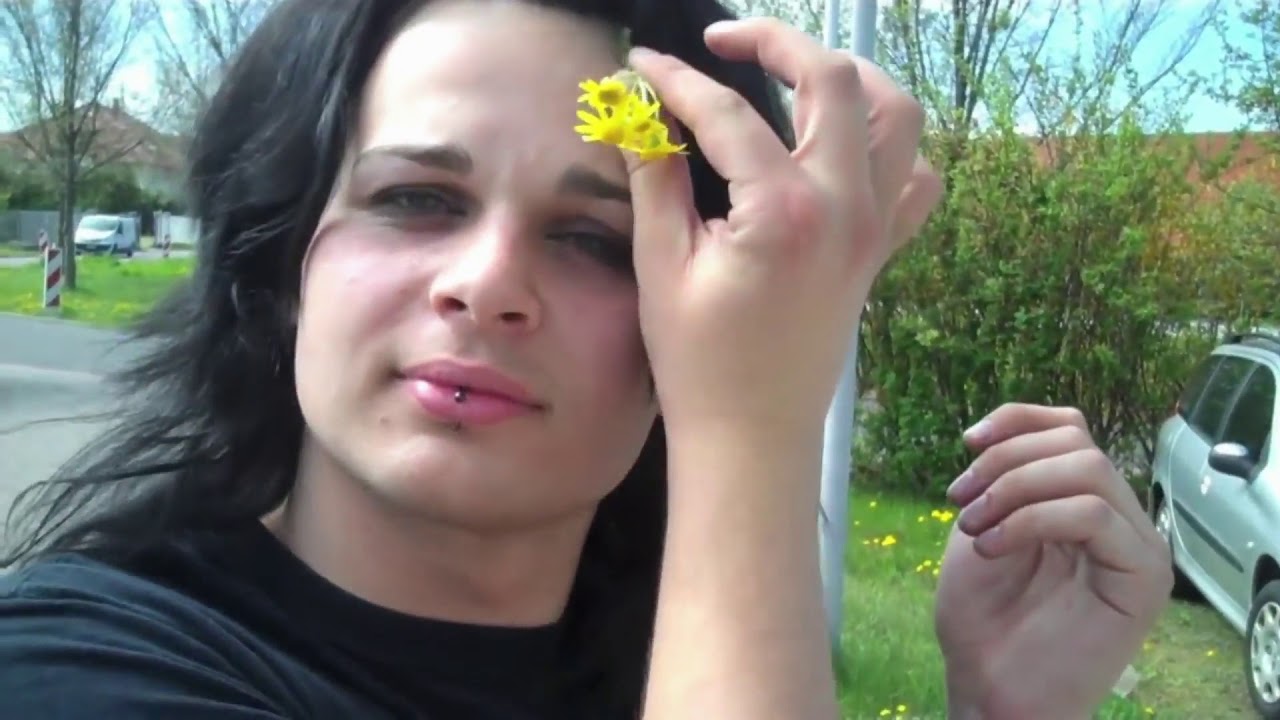 Kissin' Dynamite - Funny Moments